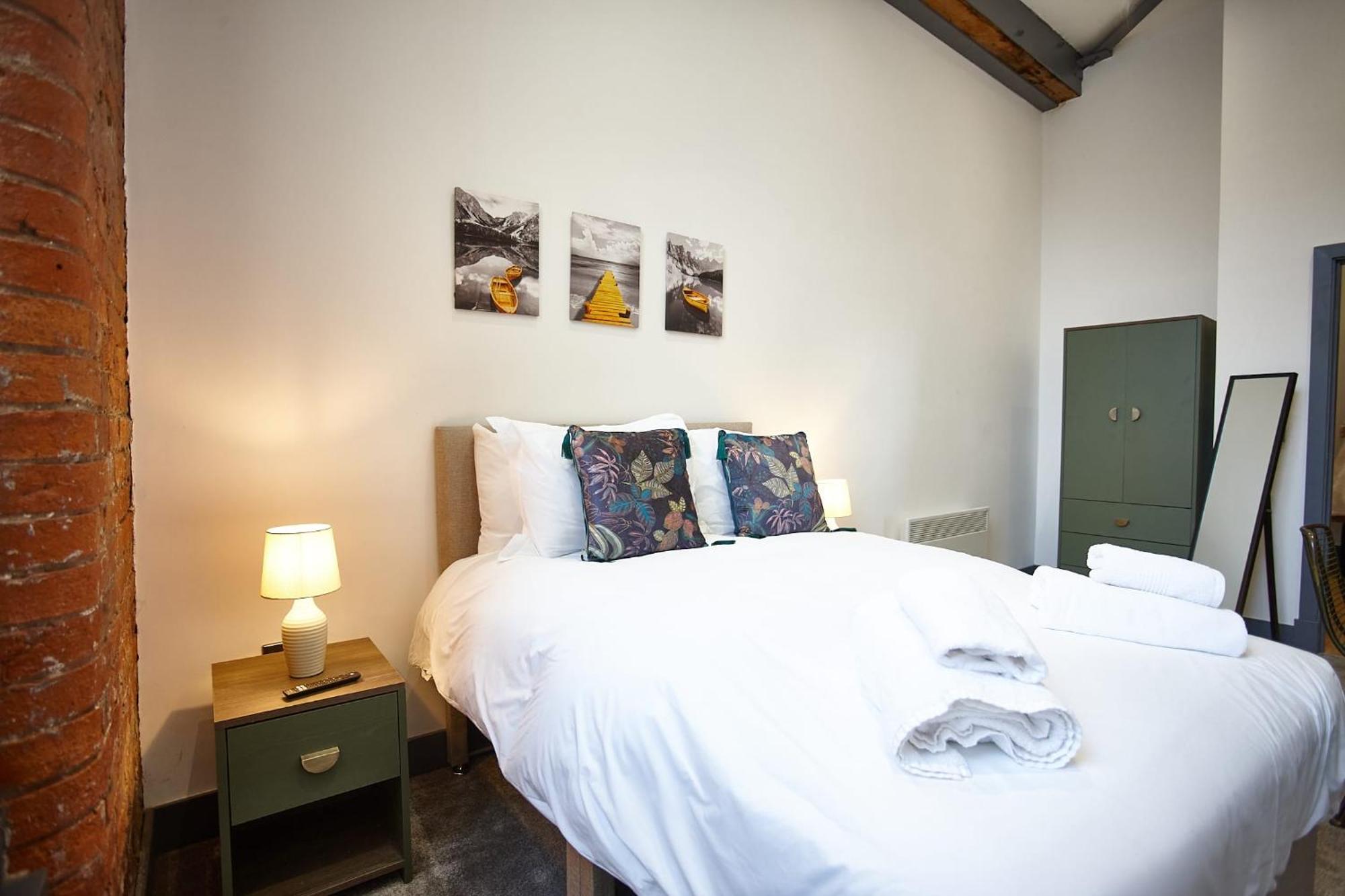 The Ruby Suite Manchester Exterior photo